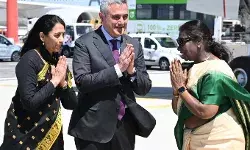 इटली पहुंचीं राष्ट्रपति मुर्मु, पोप के अंतिम संस्कार में होंगी शामिल