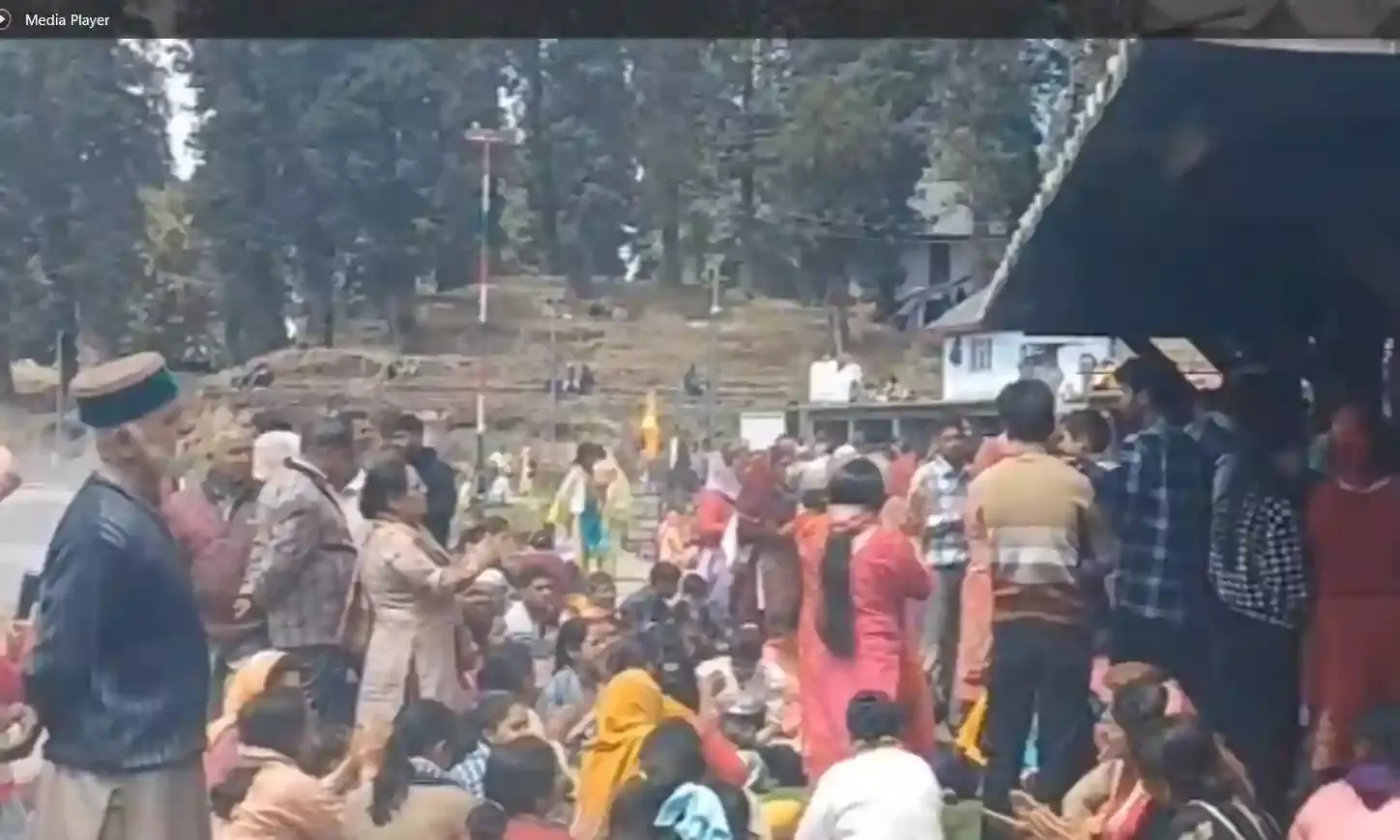 मंडी में श्रद्धालुओं के लिए खुशखबरी: देव कमरूनाग मंदिर तक पहुंचाना हुआ और आसान मंडी में श्रद्धालुओं के लिए खुशखबरी: देव कमरूनाग मंदिर तक पहुंचाना हुआ और आसान