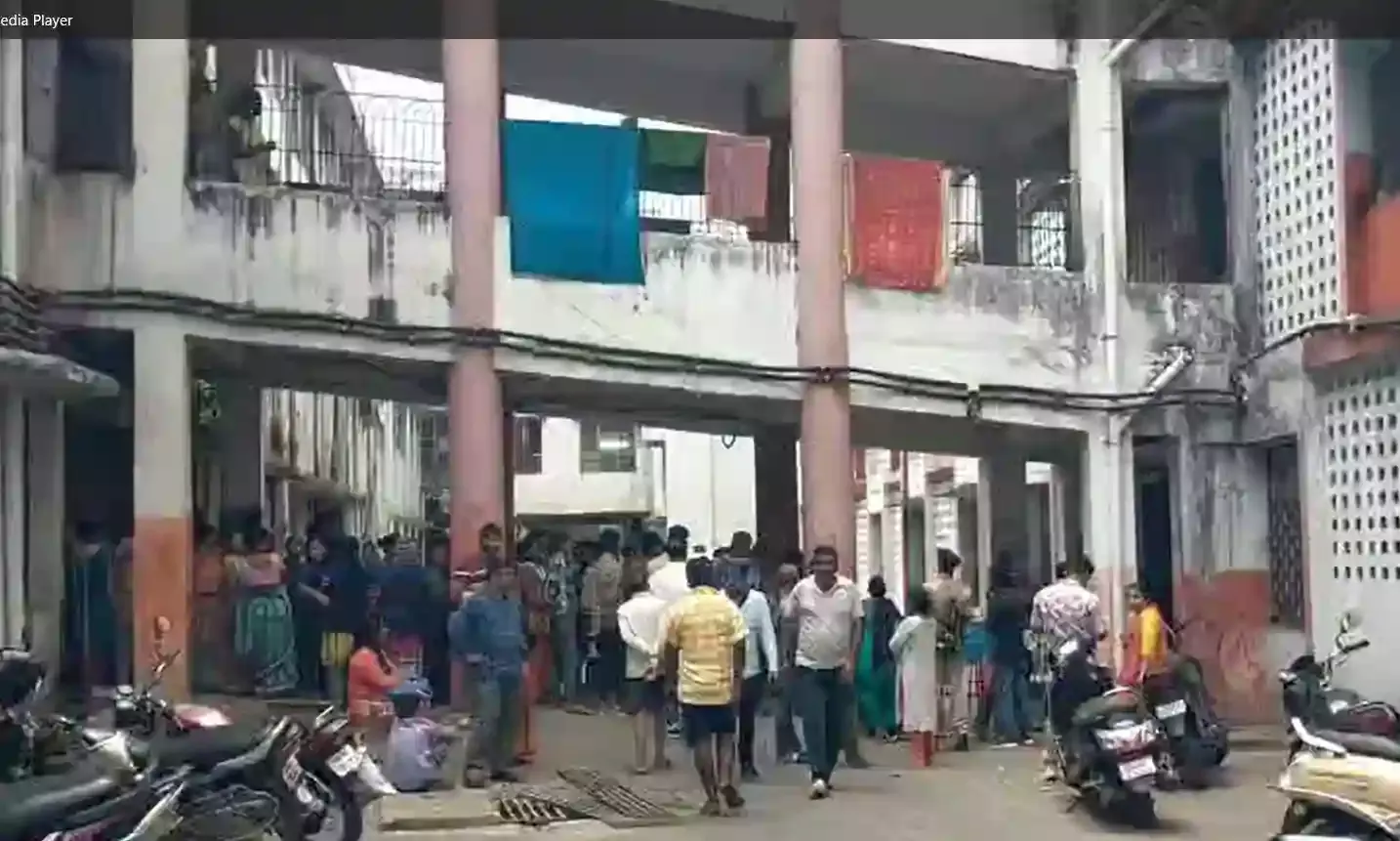 जमशेदपुर के एमजीएम अस्पताल में गिरी छत, तीन की मौत