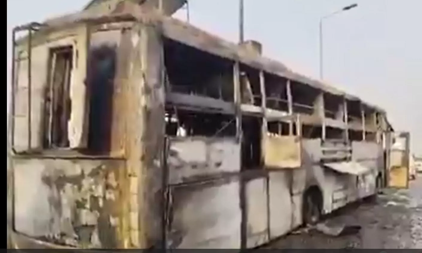 लखनऊ में डबल डेकर बस में आग से 5 की मौत लखनऊ में डबल डेकर बस में आग से 5 की मौत