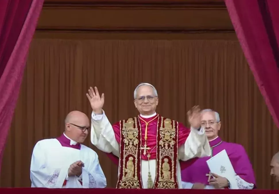 पोप लिओ-14 ने ली शपथ, शामिल हुए दुनियाभर के नेता पोप लिओ-14 ने ली शपथ, शामिल हुए दुनियाभर के नेता