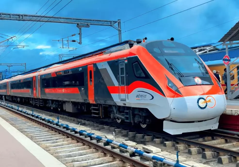 Thiruvananthapuram–Mangaluru Vande Bharat Express Upgraded from 8 to 16 Coaches, KERALA Thiruvananthapuram–Mangaluru Vande Bharat Express Upgraded from 8 to 16 Coaches, KERALA