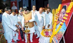 उज्जैन- मुख्यमंत्री डॉ. यादव देवी अहिल्याबाई होलकर महानाट्य मंचन में हुए शामिल