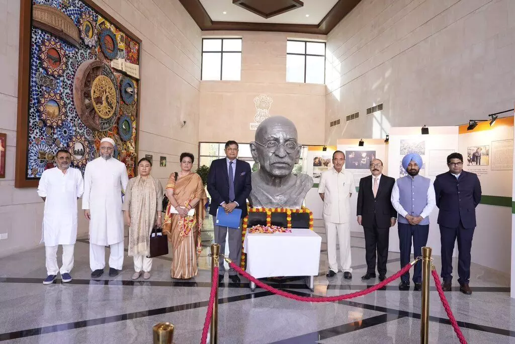बहरीन में भारतीय प्रतिनिधिमंडल ने आतंकवाद पर की चर्चा बहरीन में भारतीय प्रतिनिधिमंडल ने आतंकवाद पर की चर्चा