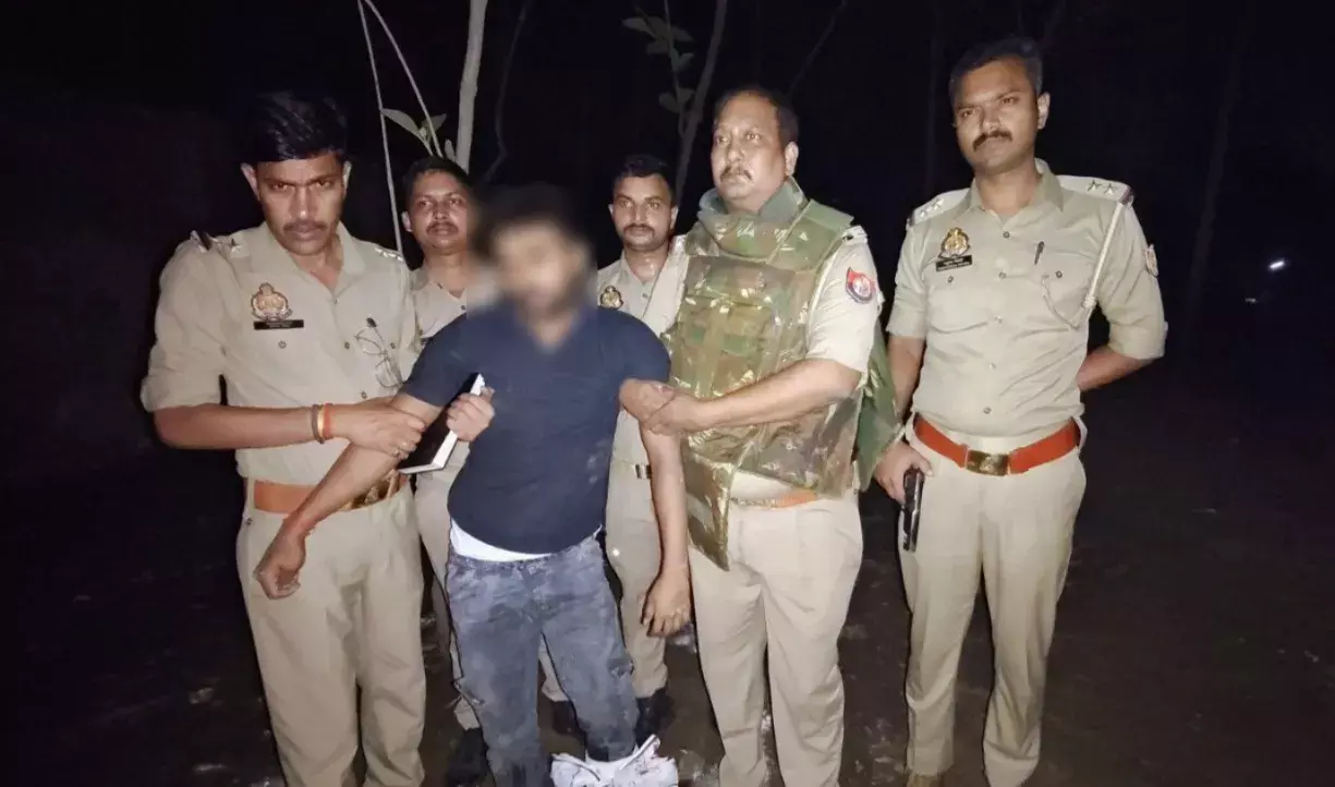 गोरखपुर में गौ तस्करों पर कड़ी कार्रवाई, मुठभेड़ में दो तस्कर गिरफ्तार, एक घायल गोरखपुर में गौ तस्करों पर कड़ी कार्रवाई, मुठभेड़ में दो तस्कर गिरफ्तार, एक घायल