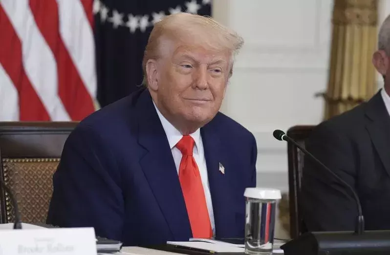 ट्रंप ने यूरोपीय संघ पर 50% टैरिफ को जुलाई तक टाला ट्रंप ने यूरोपीय संघ पर 50% टैरिफ को जुलाई तक टाला