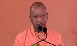 कानपुर में मंच से गरजे सीएम योगी