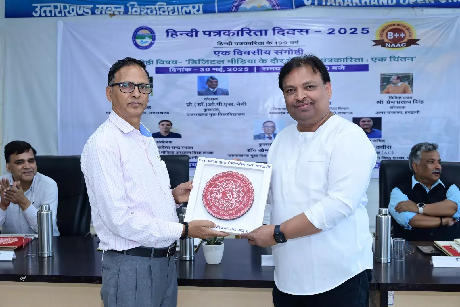 पत्रकारिता जनहित में बहती नदी है- गोविंद जी पांडे पत्रकारिता जनहित में बहती नदी है- गोविंद जी पांडे