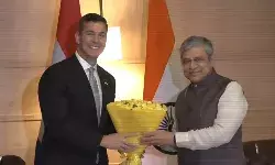 दिल्ली: पैराग्वे के राष्ट्रपति से रेल मंत्री अश्विनी वैष्णव ने की मुलाकात