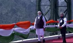 पीएम मोदी ने दुनिया के सबसे ऊंचे चिनाब रेल पुल का किया उद्घाटन