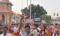 निर्जला एकादशी के पावन अवसर पर श्री राम जन्मभूमि मंदिर में श्रद्धालुओं की भारी भीड़ उमड़ पड़ी