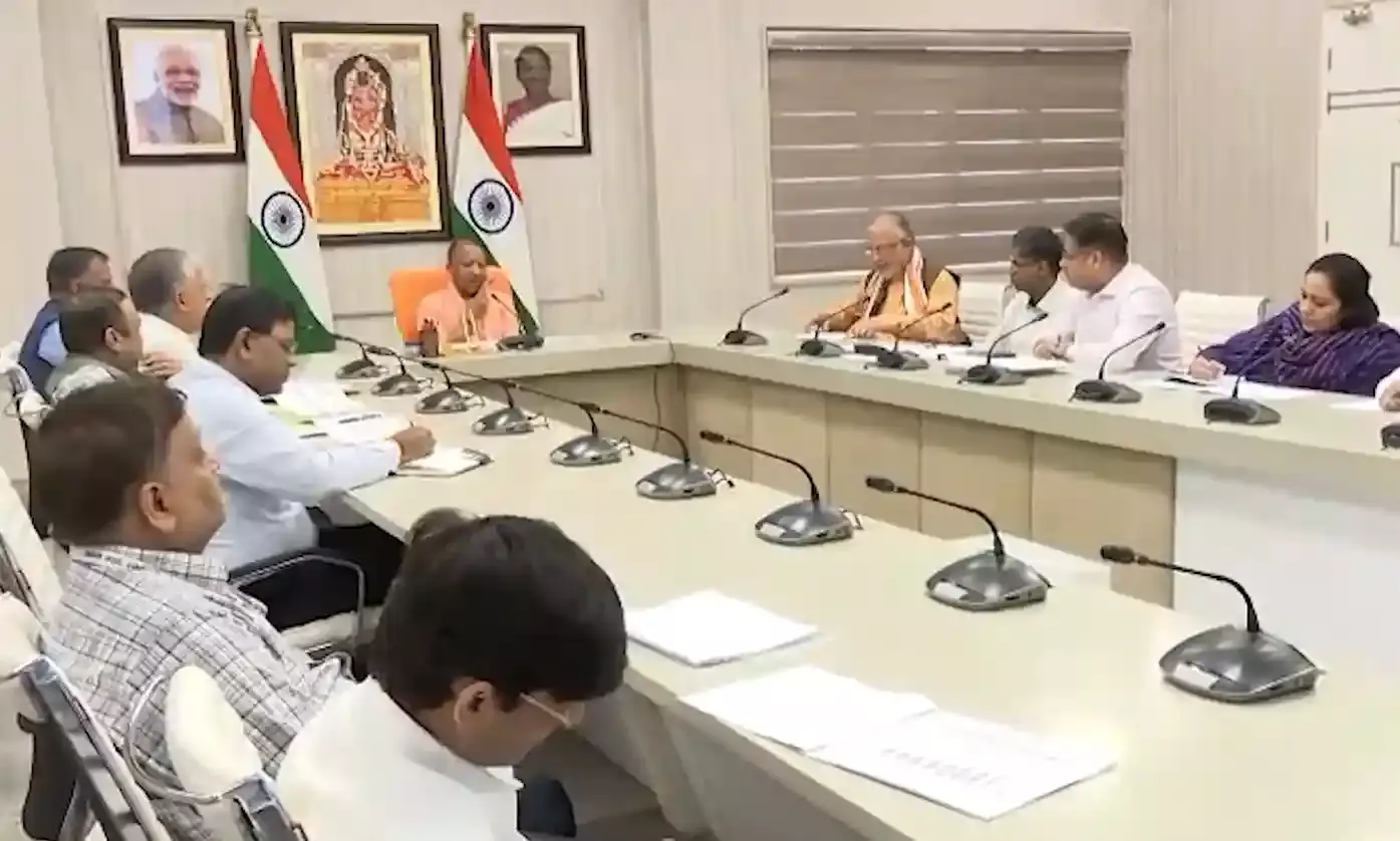 लखनऊ- सीएम योगी ने कर विभाग की समीक्षा में पारदर्शिता, तकनीकी दक्षता और सख्त प्रवर्तन पर जोर दिया