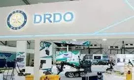 डीआरडीओ ने 10 भारतीय उद्योगों को नौ रक्षा तकनीकों का किया हस्तांतरण डीआरडीओ ने 10 भारतीय उद्योगों को नौ रक्षा तकनीकों का किया हस्तांतरण