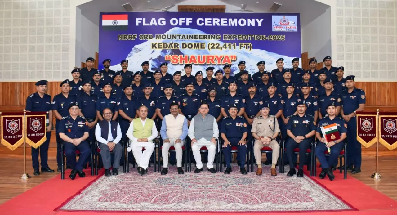 NDRF ने गंगोत्री ग्लेशियर में केदारडोम चोटी का किया सफल आरोहण