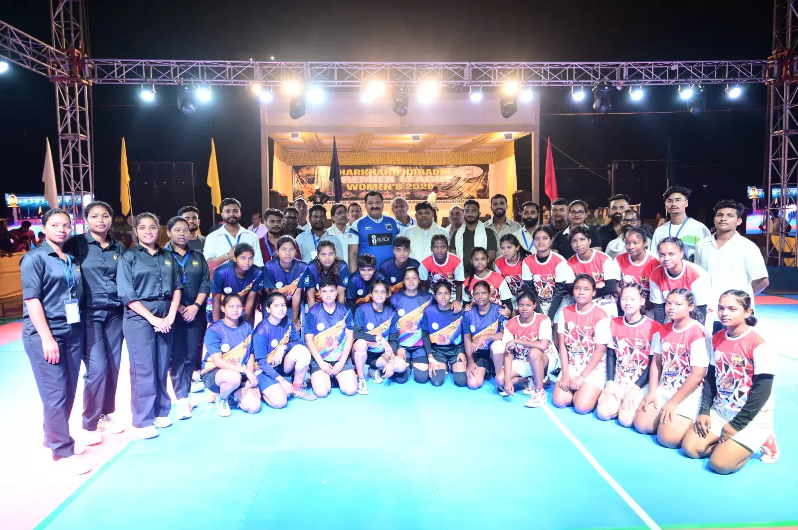 महिला प्रीमियर कबड्डी लीग में खिलाड़ियों ने दिखाए दमखम महिला प्रीमियर कबड्डी लीग में खिलाड़ियों ने दिखाए दमखम