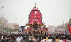 पुरी में रथ यात्रा का दूसरा दिन, 10 लाख से ज्यादा जुटे श्रद्धालु