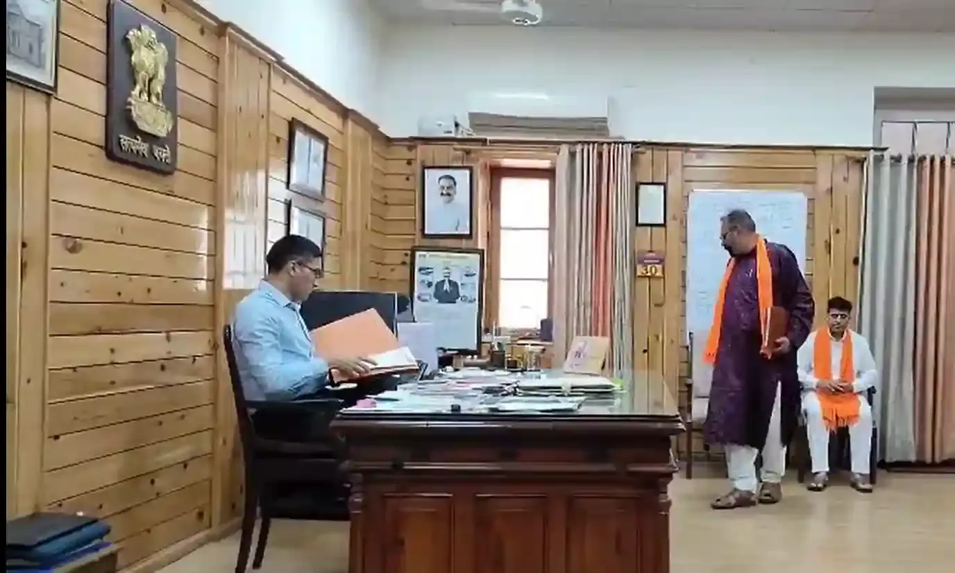 मणीमहेश यात्रा के लिए श्रद्धालुओं ने सुविधाओं की मांग की मणीमहेश यात्रा के लिए श्रद्धालुओं ने सुविधाओं की मांग की