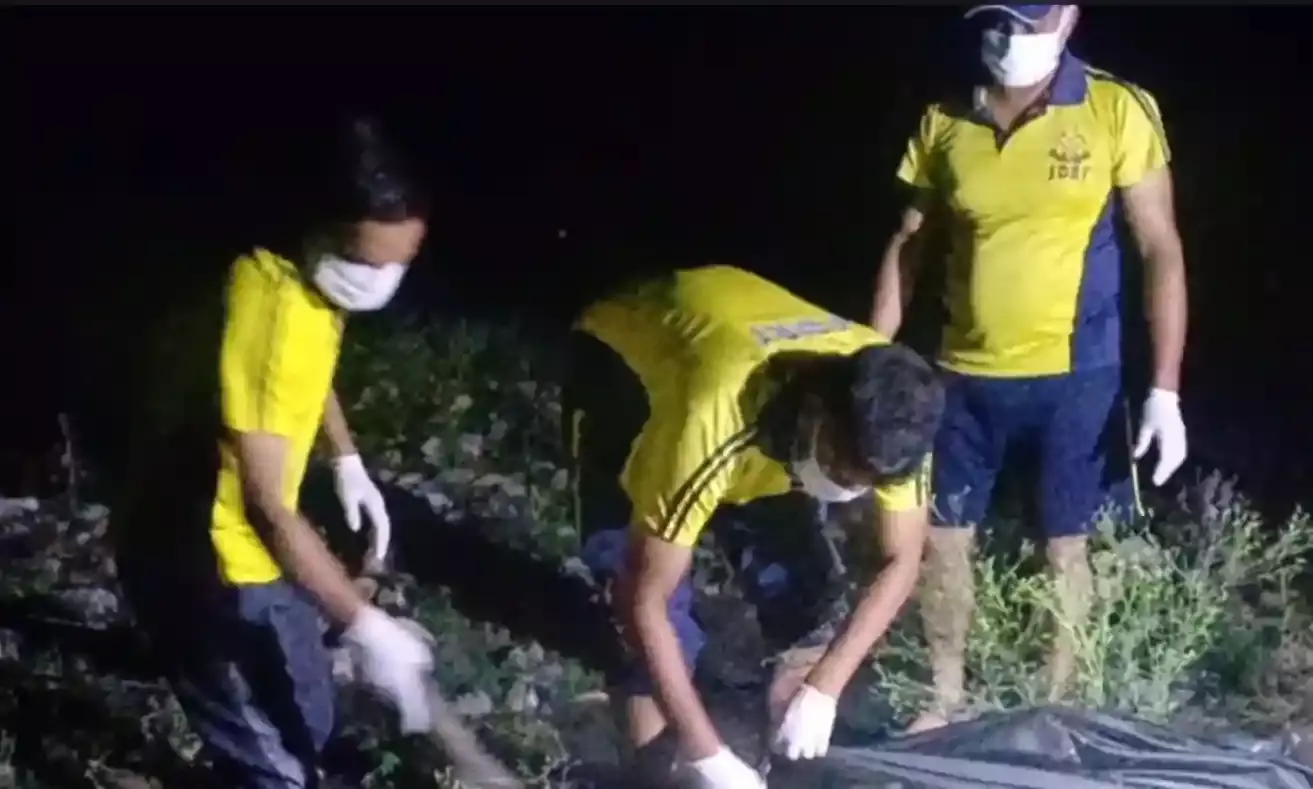 рдЙрддреНрддрд░рд╛рдЦрдВрдб : рд╕реЛрдВрдЧ рдирджреА рдореЗрдВ рдорд┐рд▓рд╛ рдЕрдЬреНрдЮрд╛рдд рд╡реНрдпрдХреНрддрд┐ рдХрд╛ рд╢рд╡, рд╢рд┐рдирд╛рдЦреНрдд рдореЗрдВ рдЬреБрдЯреА рдкреБрд▓рд┐рд╕ рдЙрддреНрддрд░рд╛рдЦрдВрдб : рд╕реЛрдВрдЧ рдирджреА рдореЗрдВ рдорд┐рд▓рд╛ рдЕрдЬреНрдЮрд╛рдд рд╡реНрдпрдХреНрддрд┐ рдХрд╛ рд╢рд╡, рд╢рд┐рдирд╛рдЦреНрдд рдореЗрдВ рдЬреБрдЯреА рдкреБрд▓рд┐рд╕