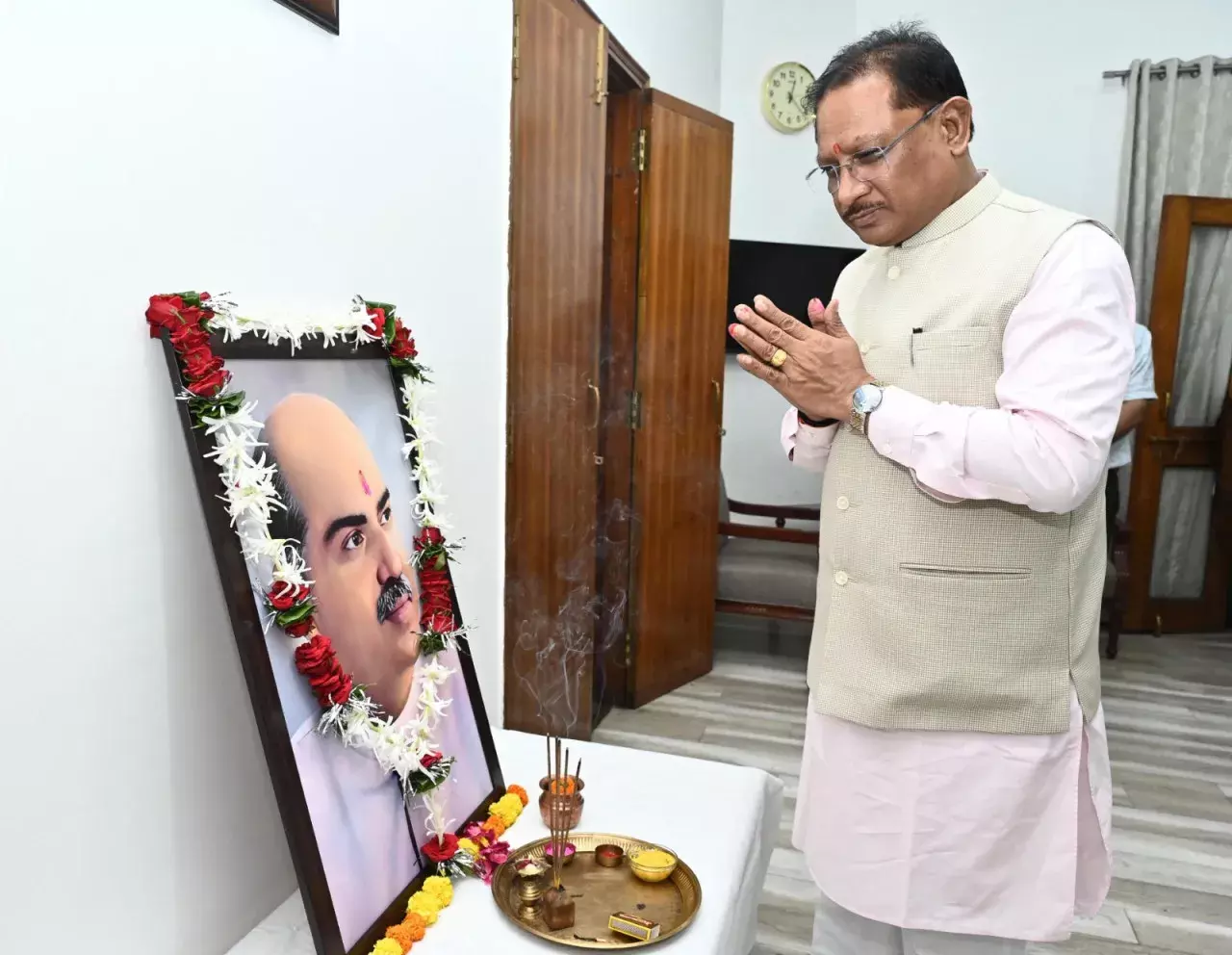 मुख्यमंत्री ने डॉ. श्यामा प्रसाद मुखर्जी की जयंती पर श्रद्धांजलि अर्पित की