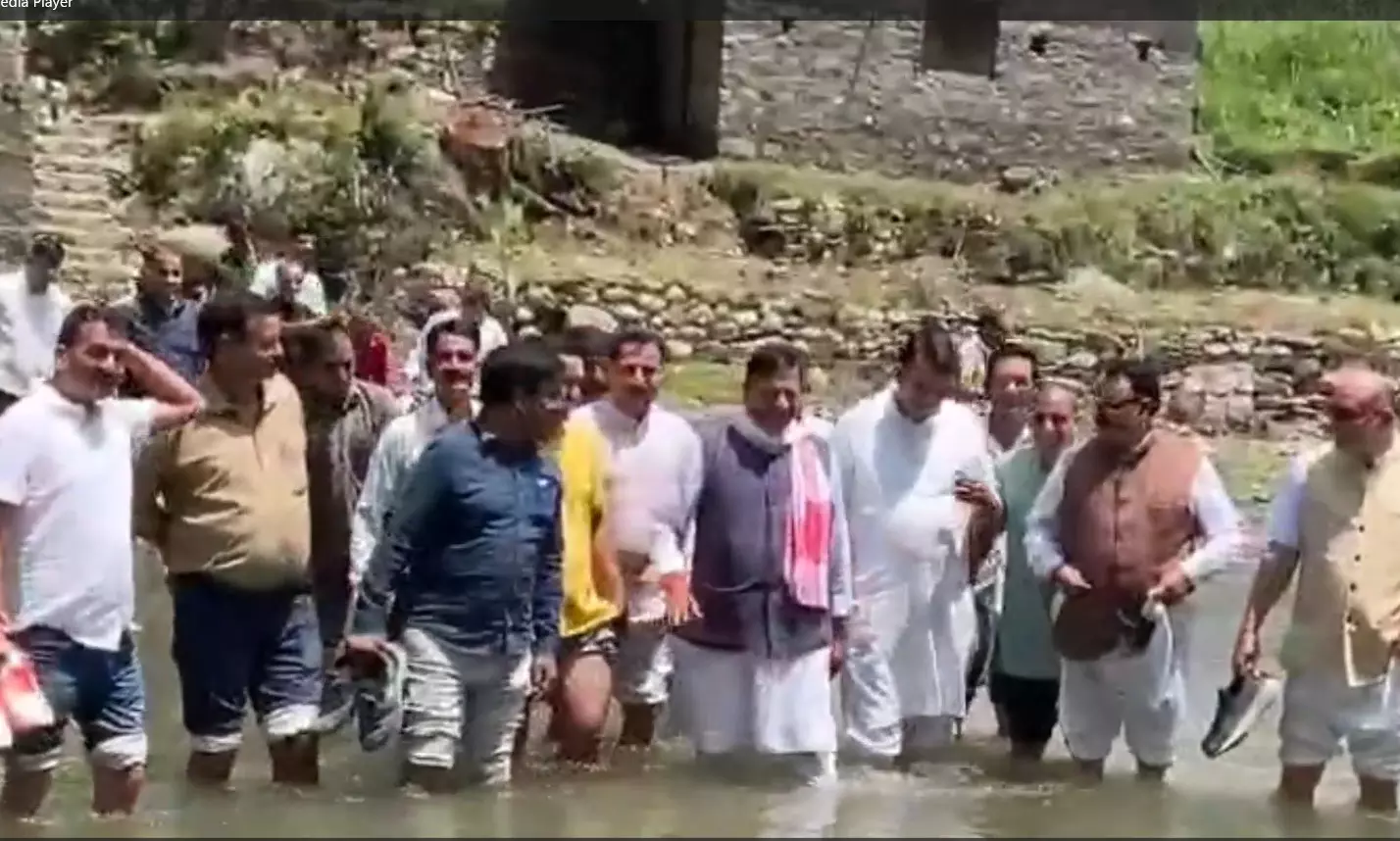 भाजपा प्रदेशाध्यक्ष बिंदल ने की आपदा प्रभावितों के लिए तुरंत जमीन और सड़कों की बहाली की मांग भाजपा प्रदेशाध्यक्ष बिंदल ने की आपदा प्रभावितों के लिए तुरंत जमीन और सड़कों की बहाली की मांग