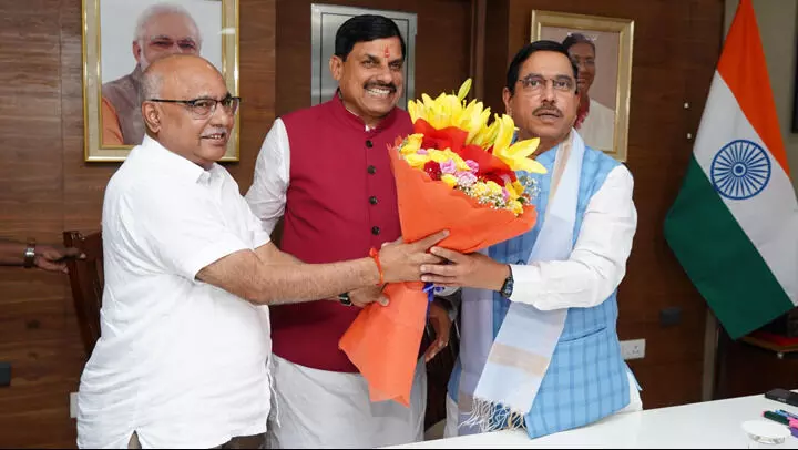 भोपाल- मुख्यमंत्री डॉ. यादव ने की केन्द्रीय नवकरणीय ऊर्जा मंत्री से भेंट भोपाल- मुख्यमंत्री डॉ. यादव ने की केन्द्रीय नवकरणीय ऊर्जा मंत्री से भेंट