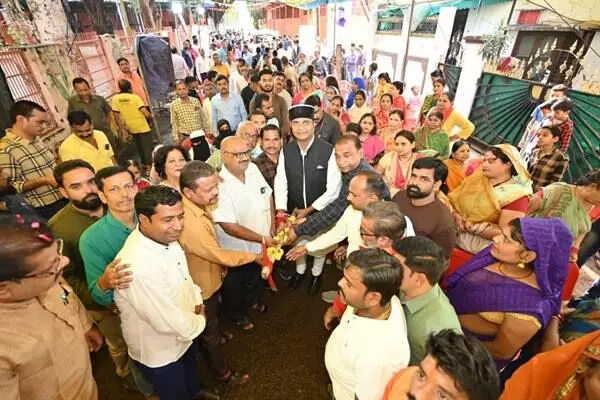सहकारिता मंत्री विश्वास कैलाश सारंग ने नरेला विधानसभा में विभिन्न विकास कार्यों का किया भूमि-पूजन सहकारिता मंत्री विश्वास कैलाश सारंग ने नरेला विधानसभा में विभिन्न विकास कार्यों का किया भूमि-पूजन