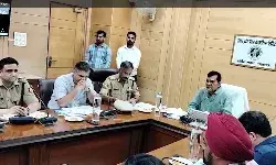 लखनऊः शक्ति भवन में ऊर्जा मंत्री एके शर्मा ने बिजली विभाग के अधिकारियों पर जताई कड़ी नाराजगी