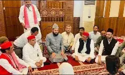 बरेलीः मस्जिद में सपा बैठक पर बवाल, मौलाना शहाबुद्दीन रज़वी ने इमाम को हटाने की मांग की