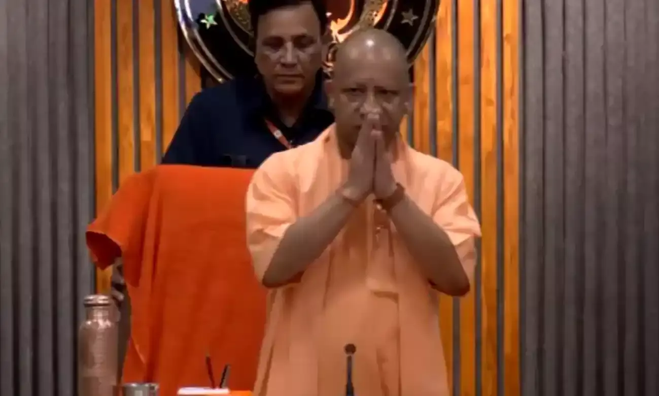 गोरखपुर में सीएम योगी की समीक्षा बैठक में सख्ती