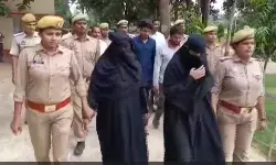 उत्तर प्रदेश : धर्मांतरण गिरोह के 8 सदस्य गिरफ्तार उत्तर प्रदेश : धर्मांतरण गिरोह के 8 सदस्य गिरफ्तार