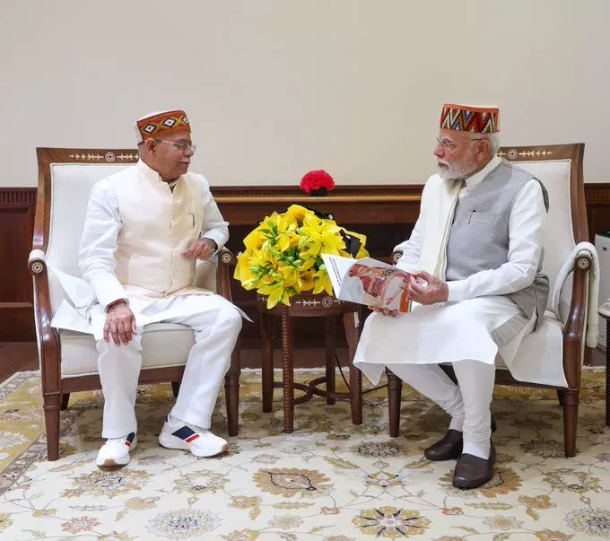 Himachal Pradesh Governor meets Prime Minister
