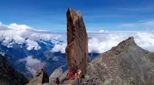 बारिश के चलते प्रसिद्ध किन्नौर कैलाश यात्रा आज स्थगित बारिश के चलते प्रसिद्ध किन्नौर कैलाश यात्रा आज स्थगित