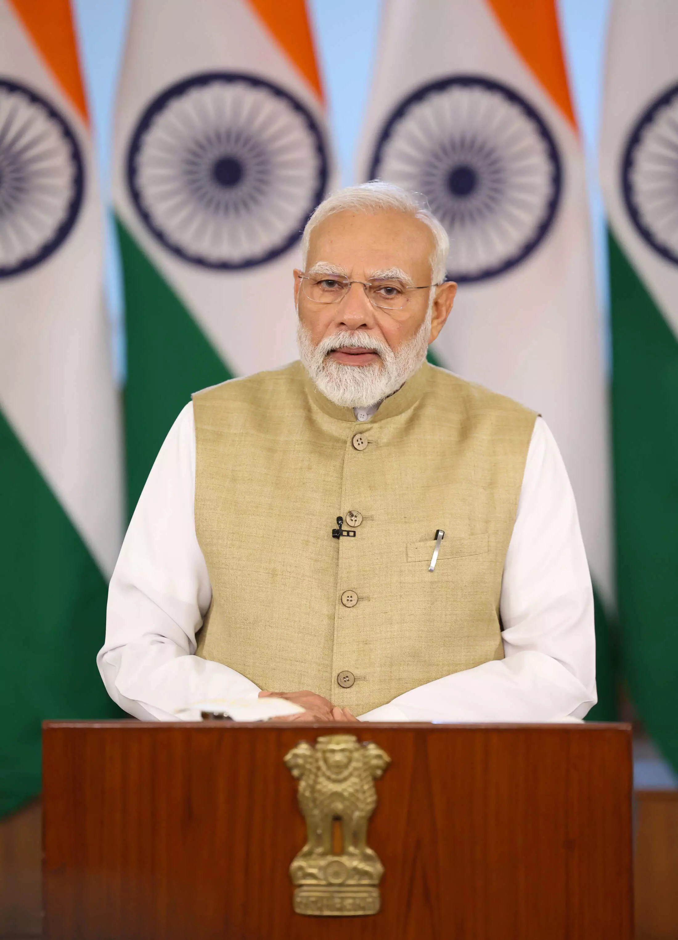 प्रधानमंत्री नरेंद्र मोदी ने कांडला में बंदरगाह क्षेत्र में भारत के पहले हरित हाइड्रोजन संयंत्र के संचालन की सराहना की
