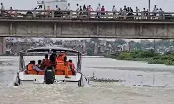 यूपी में बाढ़ का कहर, प्रयागराज में बाढ़ जैसे हालात, SDRF तैनात यूपी में बाढ़ का कहर, प्रयागराज में बाढ़ जैसे हालात, SDRF तैनात