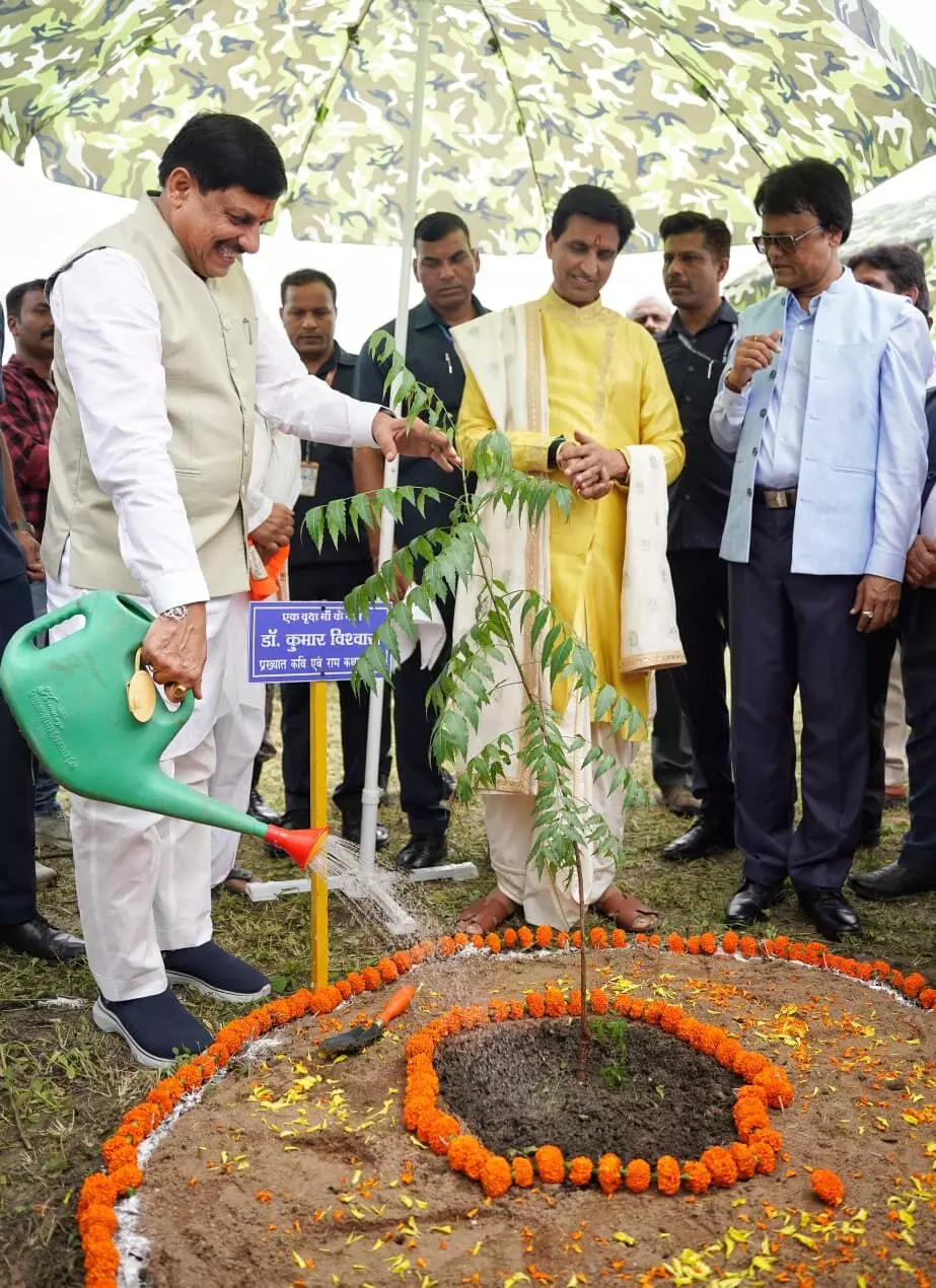 भोपाल- मुख्यमंत्री डॉ यादव ने विश्वविद्यालय में किया पौधारोपण
