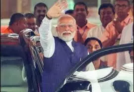 PM Modi Inaugurates ₹5,200 Crore Development Projects in Kolkata PM Modi Inaugurates ₹5,200 Crore Development Projects in Kolkata