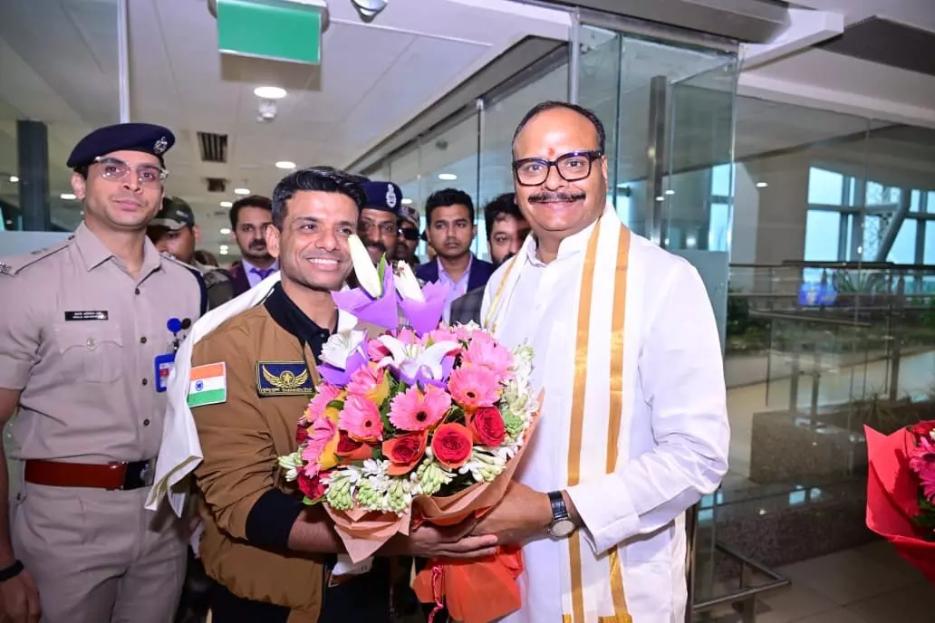 डिप्टी सीएम ब्रजेश पाठक ने लखनऊ में अंतरिक्ष यात्री शुभांशु शुक्ला का किया भव्य स्वागत