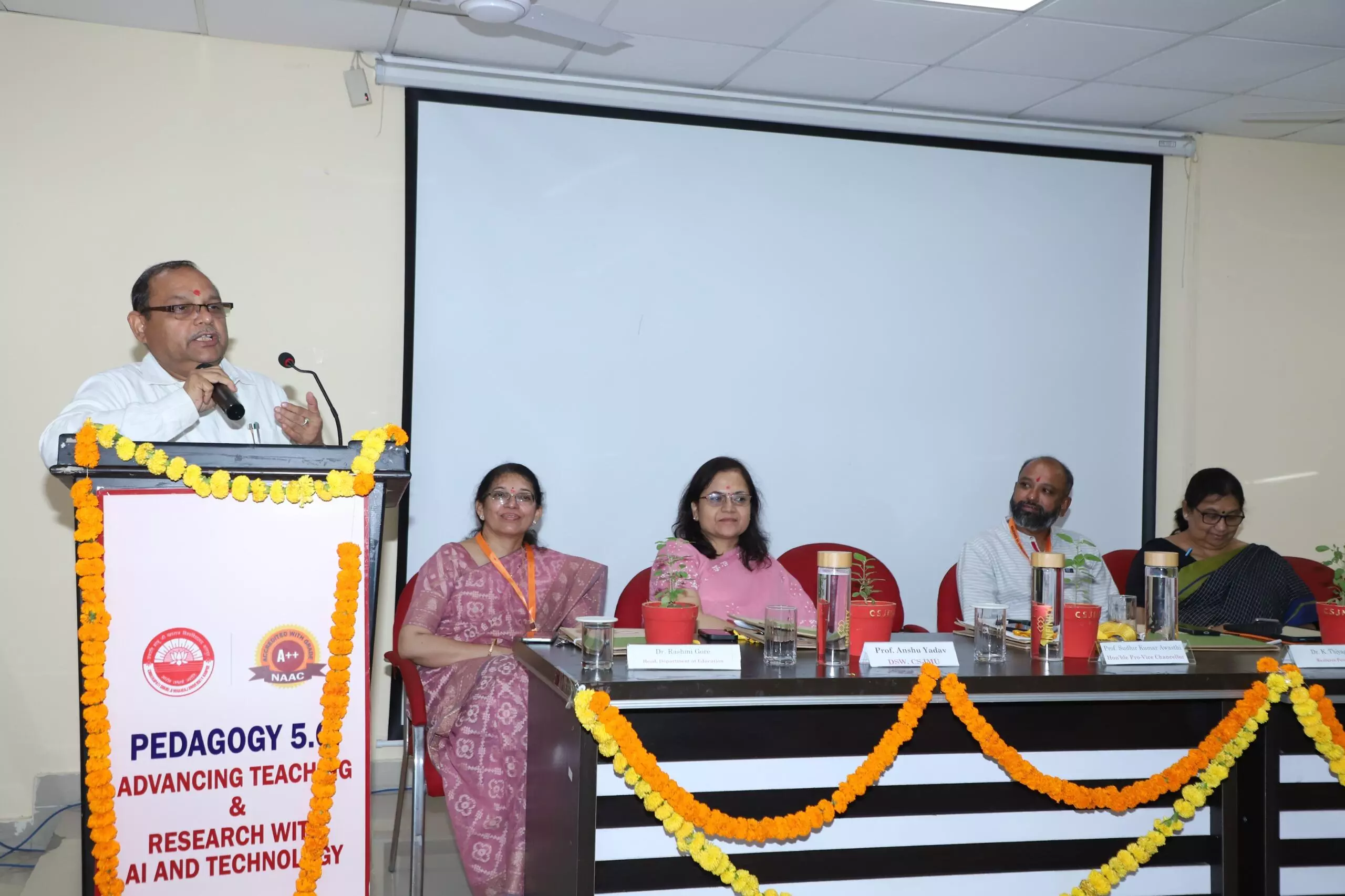 “Pedagogy 5.0 - चॉकबोर्ड से चैटबॉट तक” का परिवर्तन शिक्षा को नई दिशा देगा “Pedagogy 5.0 - चॉकबोर्ड से चैटबॉट तक” का परिवर्तन शिक्षा को नई दिशा देगा