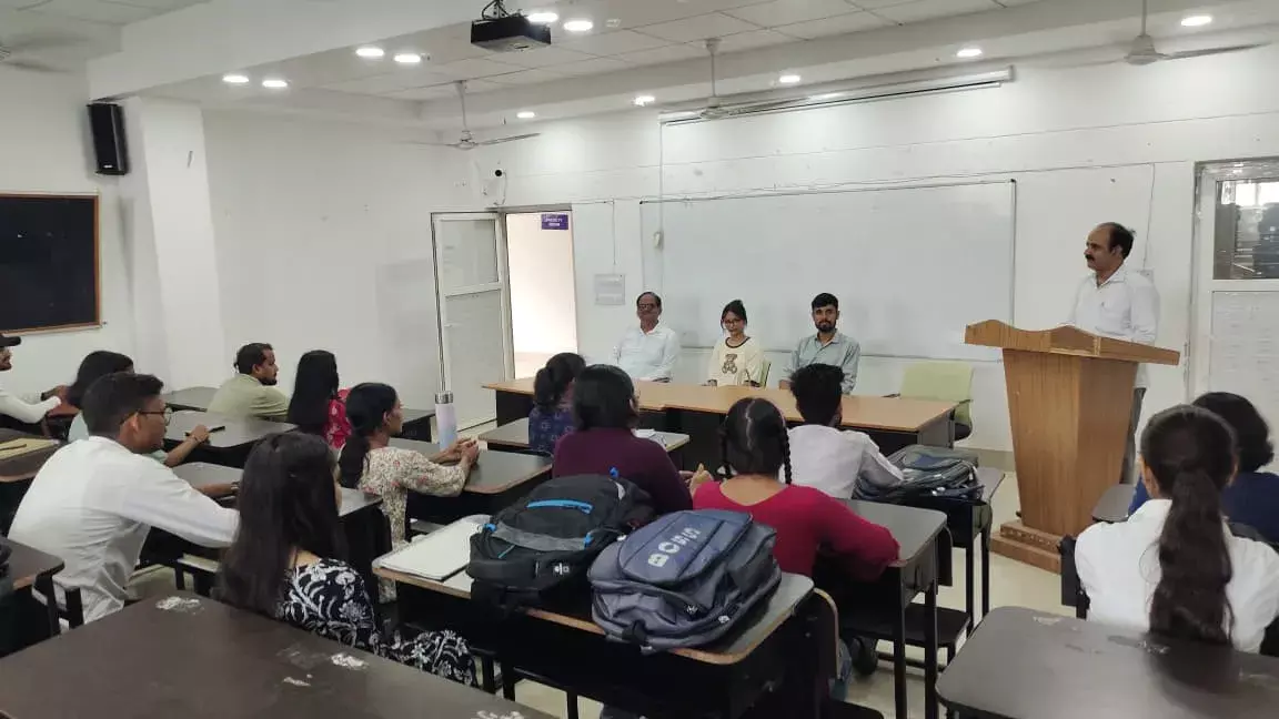 पुरातन छात्रों ने कंटेंट राइटिंग में कॅरियर और अवसरों पर साझा किए अनुभव पुरातन छात्रों ने कंटेंट राइटिंग में कॅरियर और अवसरों पर साझा किए अनुभव