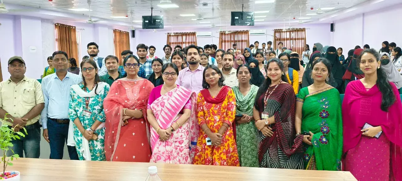 ख़्वाजा मुईनुद्दीन चिश्ती भाषा विश्वविद्यालय में राष्ट्रीय पोषण सप्ताह के अंतर्गत विशेष व्याख्यान का आयोजन ख़्वाजा मुईनुद्दीन चिश्ती भाषा विश्वविद्यालय में राष्ट्रीय पोषण सप्ताह के अंतर्गत विशेष व्याख्यान का आयोजन