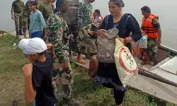 पंजाब में बाढ़-बारिश से भारी तबाही, हज़ारों लोग बेघर पंजाब में बाढ़-बारिश से भारी तबाही, हज़ारों लोग बेघर