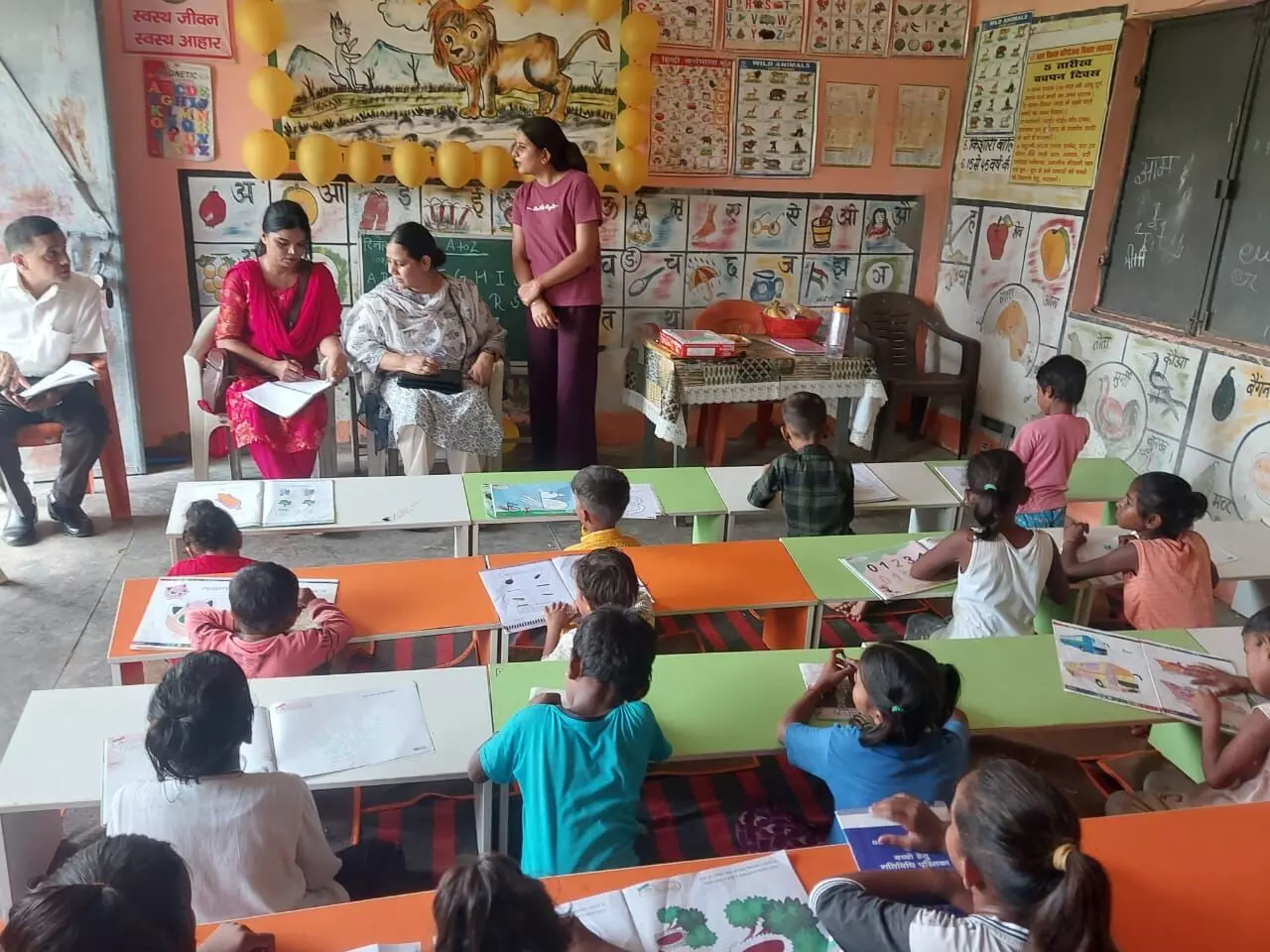 भाषा विश्विद्यालय: दीक्षोत्सव के अवसर पर आंगनवाड़ी केंद्रों का मूल्यांकन भाषा विश्विद्यालय: दीक्षोत्सव के अवसर पर आंगनवाड़ी केंद्रों का मूल्यांकन