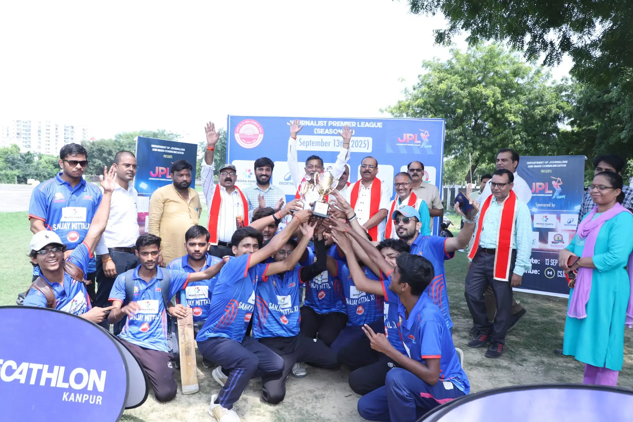 पत्रकारिता एवं जनसंचार विभाग में जेपीएल,जर्नलिस्ट प्रीमियर लीग का रंगारंग समारोह के साथ आगाज हुआ। पत्रकारिता एवं जनसंचार विभाग में जेपीएल,जर्नलिस्ट प्रीमियर लीग का रंगारंग समारोह के साथ आगाज हुआ।