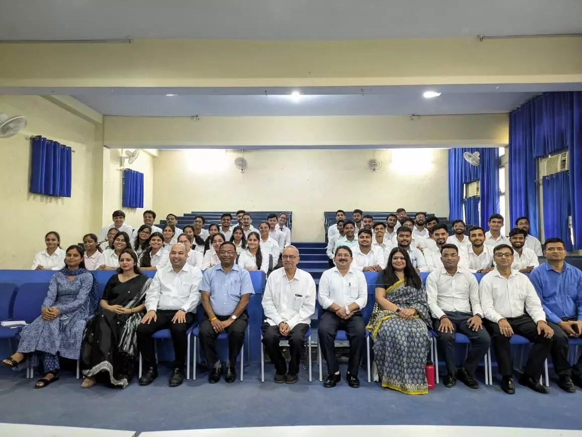 आकांक्षाओं की उड़ान: एमबीए ओरिएंटेशन का प्रेरणादायक आरंभ