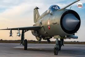 भारतीय वायुसेना ने चंडीगढ़ में मिग-21 विमान को दी विदाई