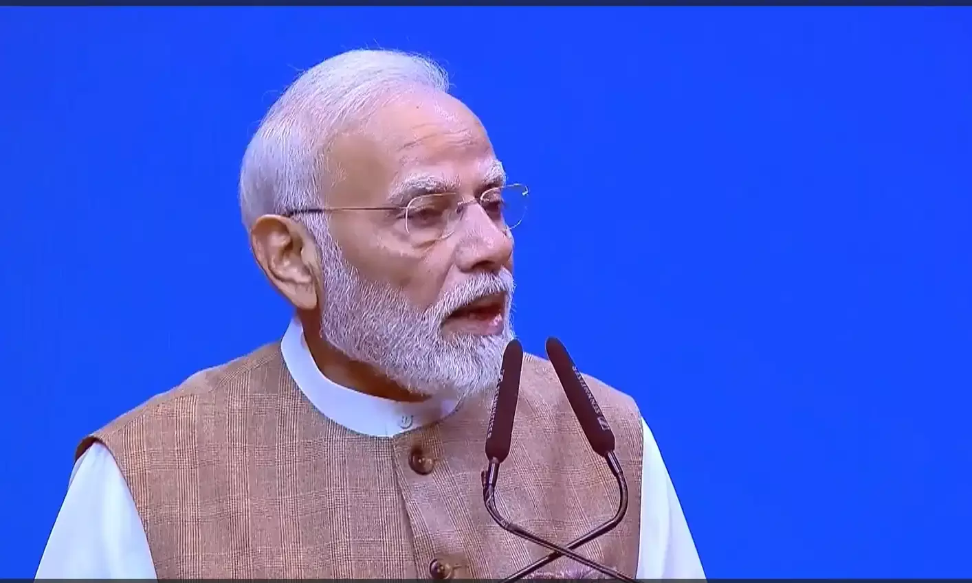 भारत में 1 GB डेटा प्लान एक कप चाय से भी सस्ता: पीएम मोदी भारत में 1 GB डेटा प्लान एक कप चाय से भी सस्ता: पीएम मोदी