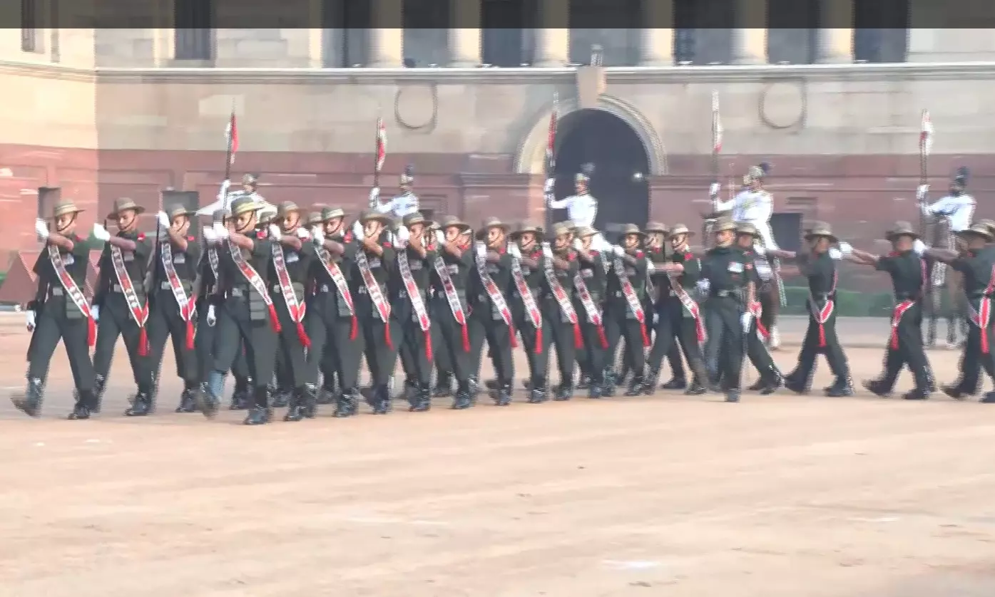 राष्ट्रपति भवन परिसर में चेंज ऑफ गार्ड समारोह का आयोजन राष्ट्रपति भवन परिसर में चेंज ऑफ गार्ड समारोह का आयोजन