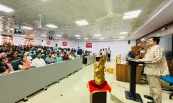 भाषा विश्वविद्यालय: डिजिटल सुरक्षा की दिशा में एक सशक्त कदम — “साइबर जागरूकता दिवस” पर कार्यशाला का सफल आयोजन भाषा विश्वविद्यालय: डिजिटल सुरक्षा की दिशा में एक सशक्त कदम — “साइबर जागरूकता दिवस” पर कार्यशाला का सफल आयोजन