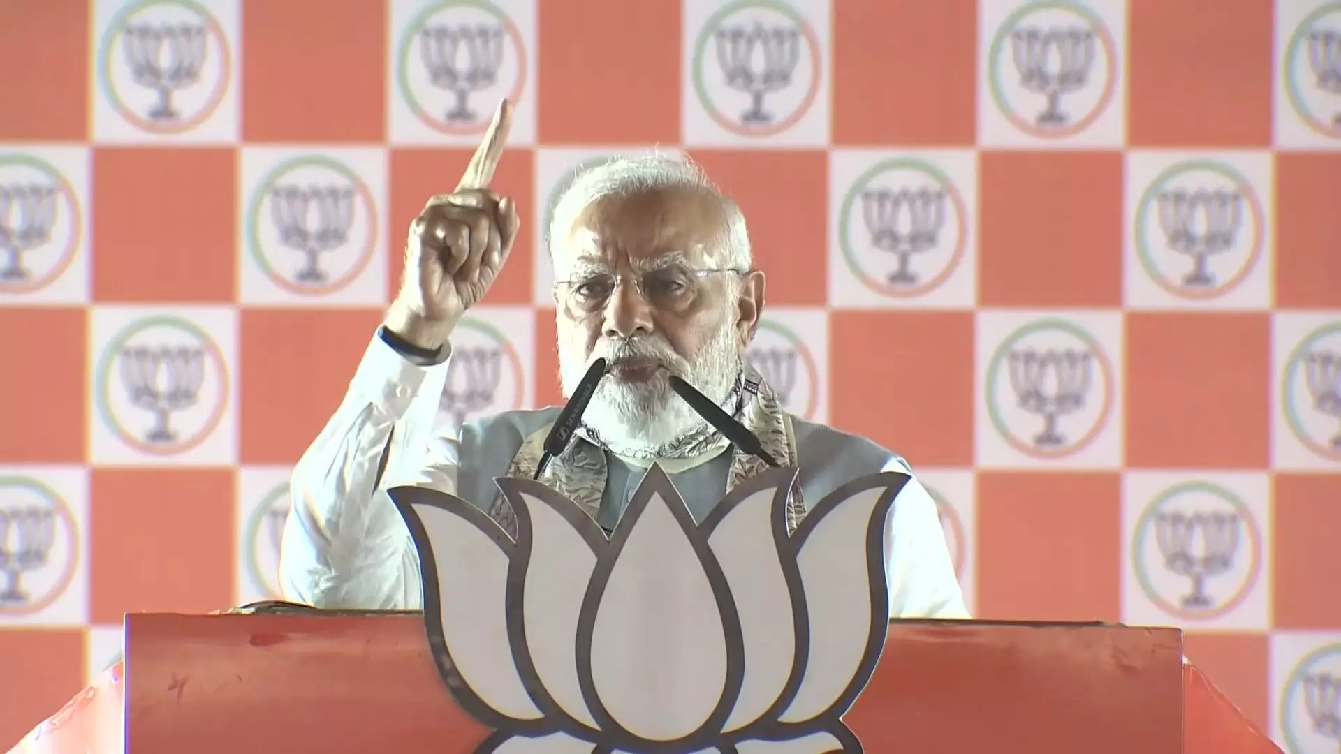 बिहार चुनाव: पीएम मोदी आज करेंगे NDA की महिला कार्यकर्ताओं से बात