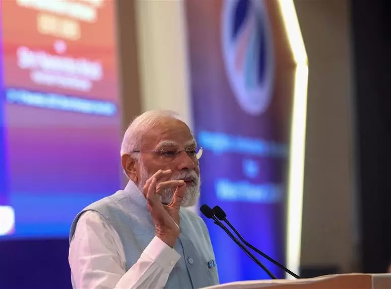 पीएम मोदी ने किया वंदे मातरम के 150 वर्ष पूरे होने के उपलक्ष्य में एक वर्षीय स्मरणोत्सव का उद्घाटन पीएम मोदी ने किया वंदे मातरम के 150 वर्ष पूरे होने के उपलक्ष्य में एक वर्षीय स्मरणोत्सव का उद्घाटन